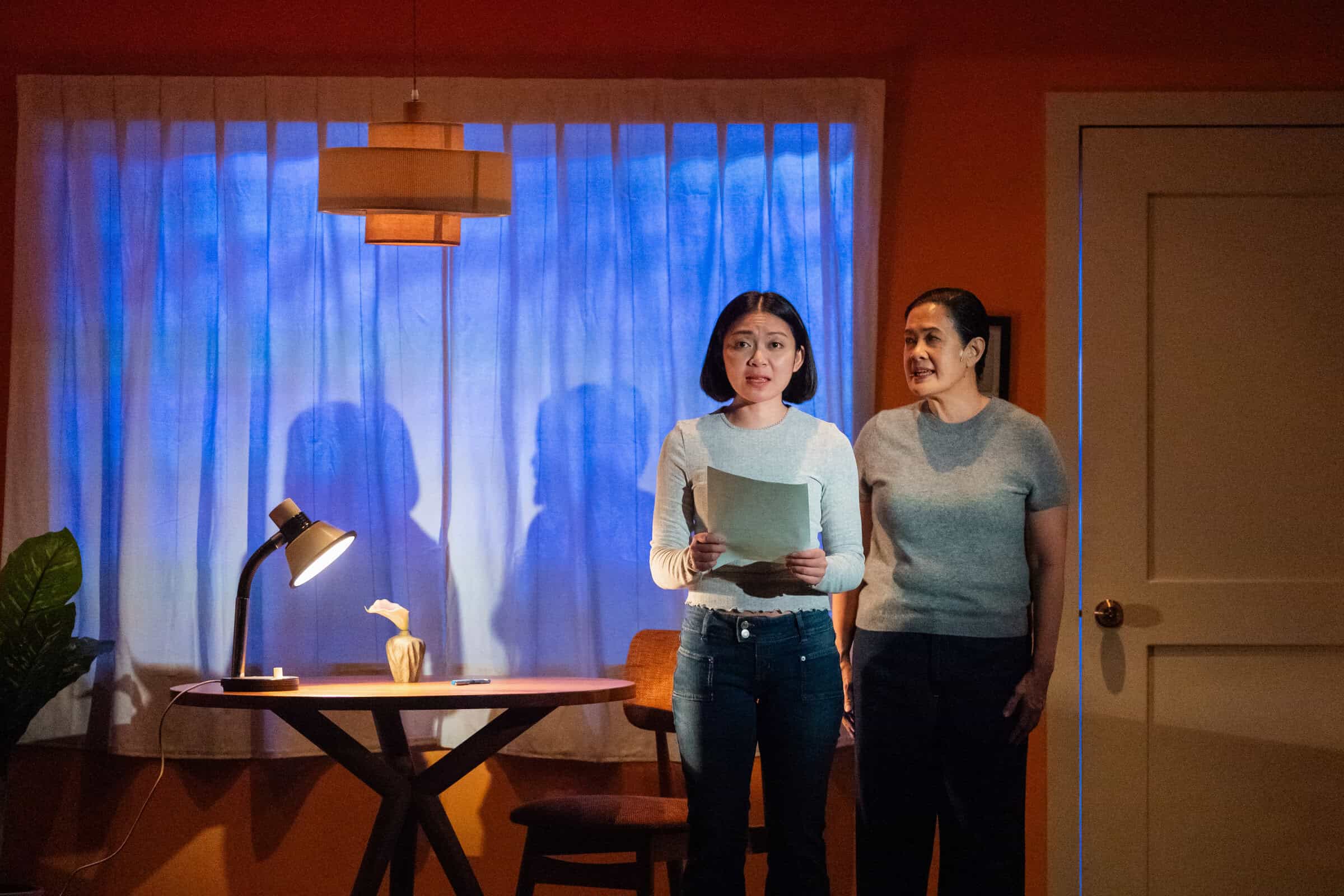 SGTP1993-5 Coco Wang Ling as Candice reading a letter while Karen Tan as the grown up Candice watches on